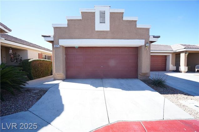 1025 Chestnut Bay Avenue North Las Vegas, NV House Active - Photo 1 of 41. Opens carousel modal