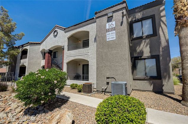 950 Seven Hills Drive Unit 1624