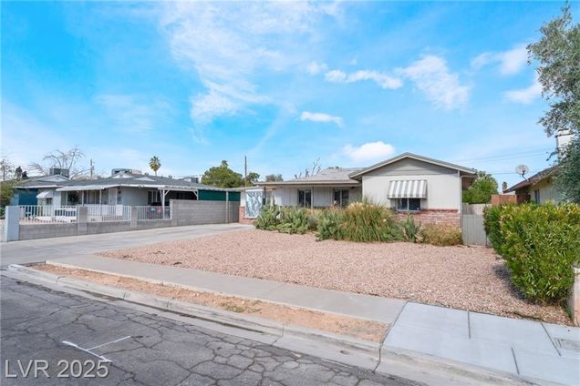 1037 Canosa Avenue Las Vegas, NV House Active - Photo 1 of 34. Opens carousel modal