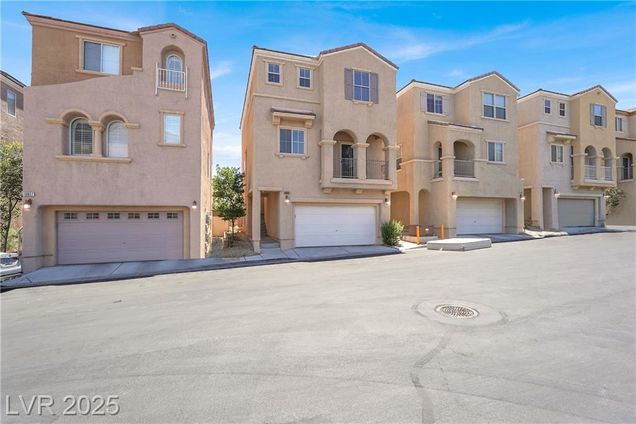 10621 Nevada Falls Avenue Las Vegas, NV House Active - Photo 1 of 23. Opens carousel modal