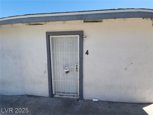 2513 Cedar Avenue Unit 4 Las Vegas, NV House Active - Photo 1 of 23. Opens carousel modal