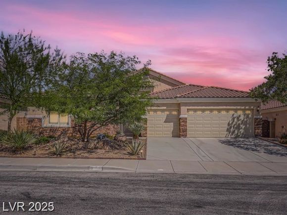 9320 Column Cactus Street