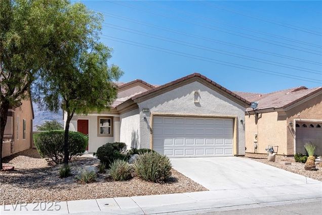 3516 Herring Gull Lane North Las Vegas, NV House Active - Photo 1 of 31. Opens carousel modal