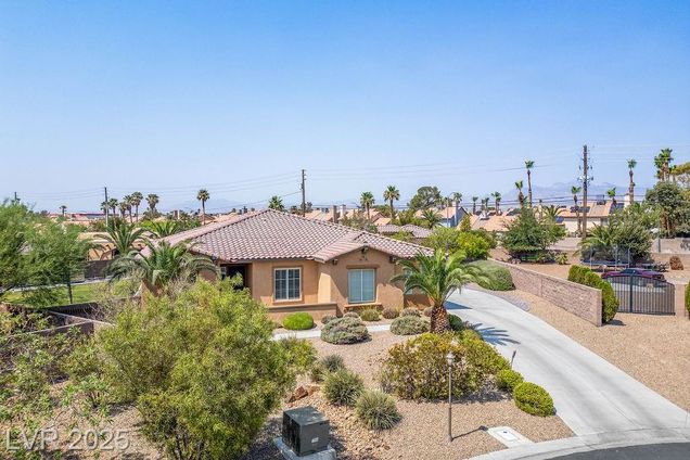 3609 Cowboy Ranch Avenue