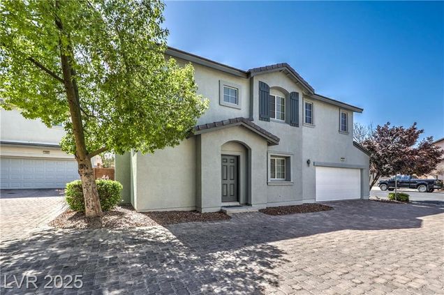 1005 Sunny Acres Avenue North Las Vegas, NV House Active - Photo 1 of 28. Opens carousel modal