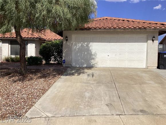 350 Brookshire Street Henderson, NV House Active - Photo 1 of 21. Opens carousel modal