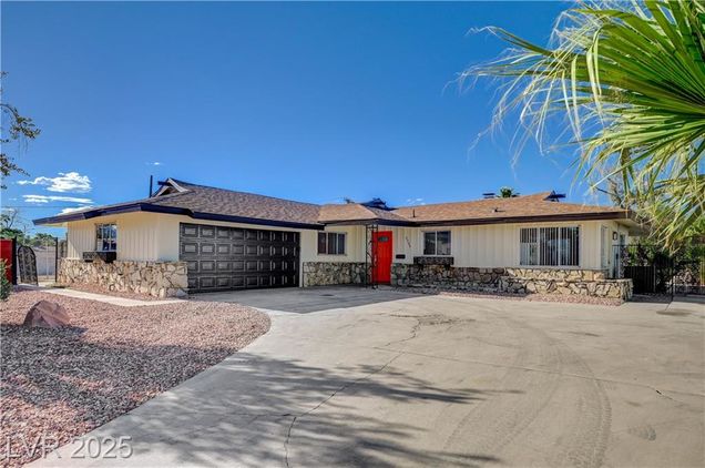 3504 Pioneer Circle Las Vegas, NV House Active - Photo 1 of 43. Opens carousel modal