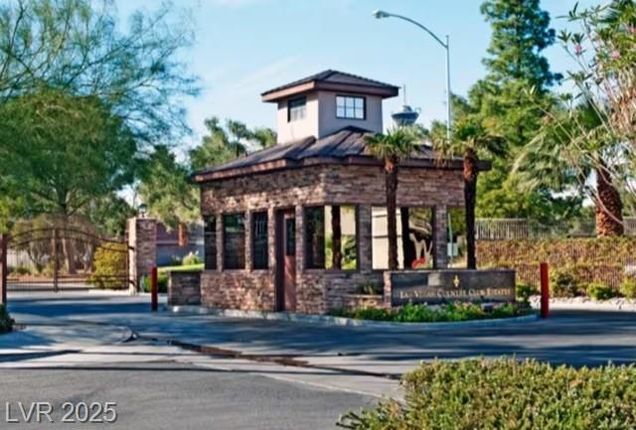 2831 Geary Place Unit 2913 Las Vegas, NV House Active - Photo 1 of 21. Opens carousel modal