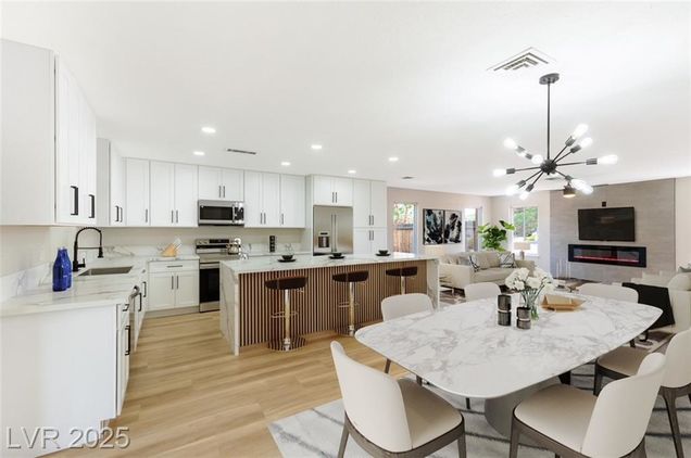 5517 Avenida Caballo