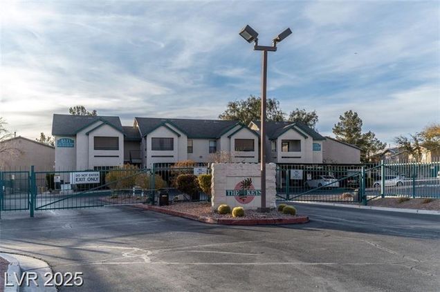 5151 Lindell Road Unit 103