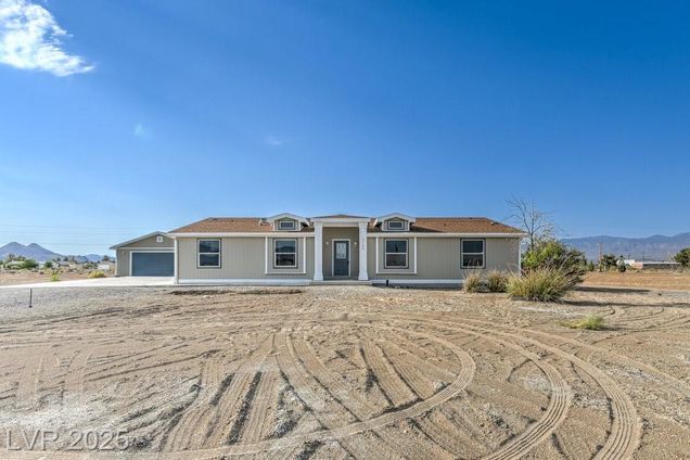 3140 West Dyer Road