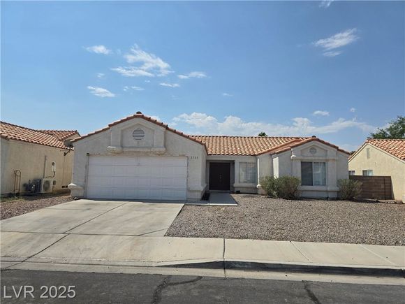 2739 Pinewood Avenue Henderson, NV House Active - Photo 1 of 29. Opens carousel modal