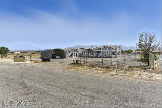 3551 Tahachapi Avenue