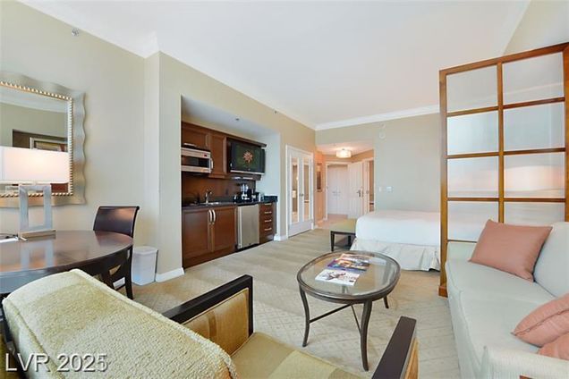 125 East Harmon Avenue Unit 318