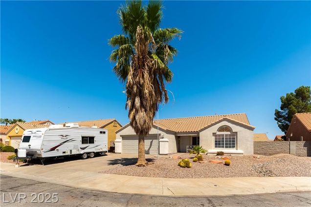 812 Rio Poco Court Henderson, NV House Active - Photo 1 of 39. Opens carousel modal