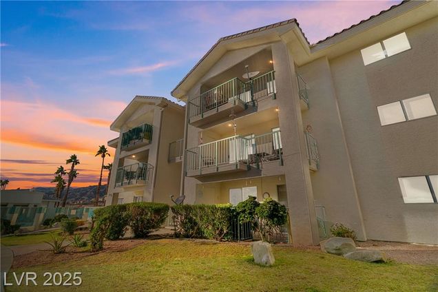 3550 Bay Sands Drive Unit 1003