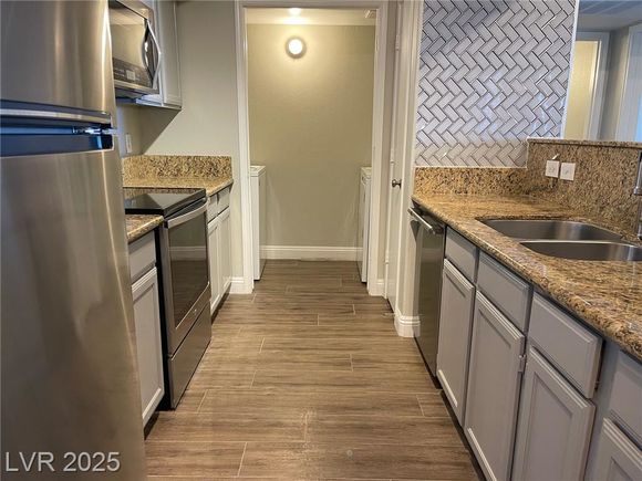 7255 West Sunset Road Unit 2118 Las Vegas, NV Condo Active - Photo 1 of 28. Opens carousel modal