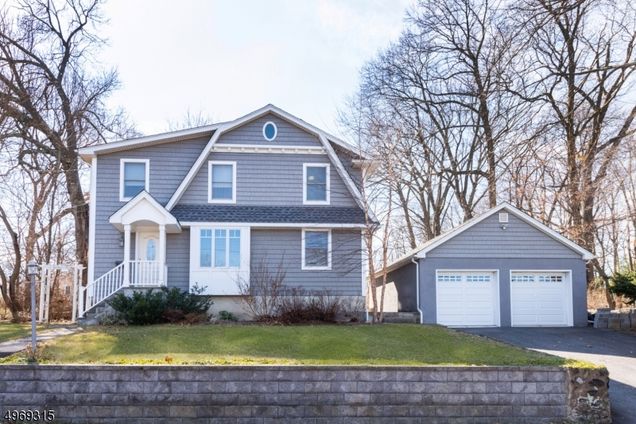 31 OAK AVE Midland Park Boro, NJ House Sold - Photo 1 of 1. Opens carousel modal
