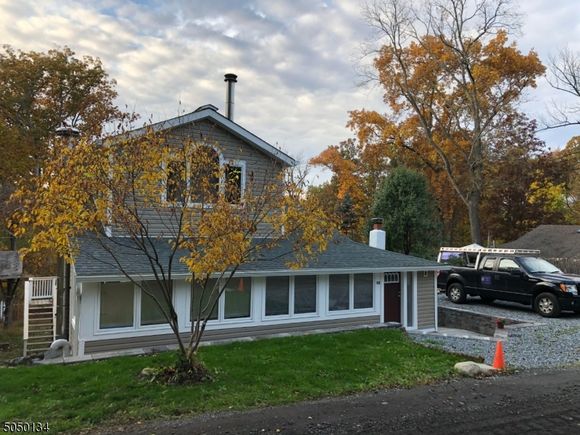 2 Oakland Ave Hope Twp., NJ House Sold - Photo 1 of 19. Opens carousel modal