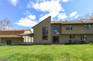 4 Ahlers Ln