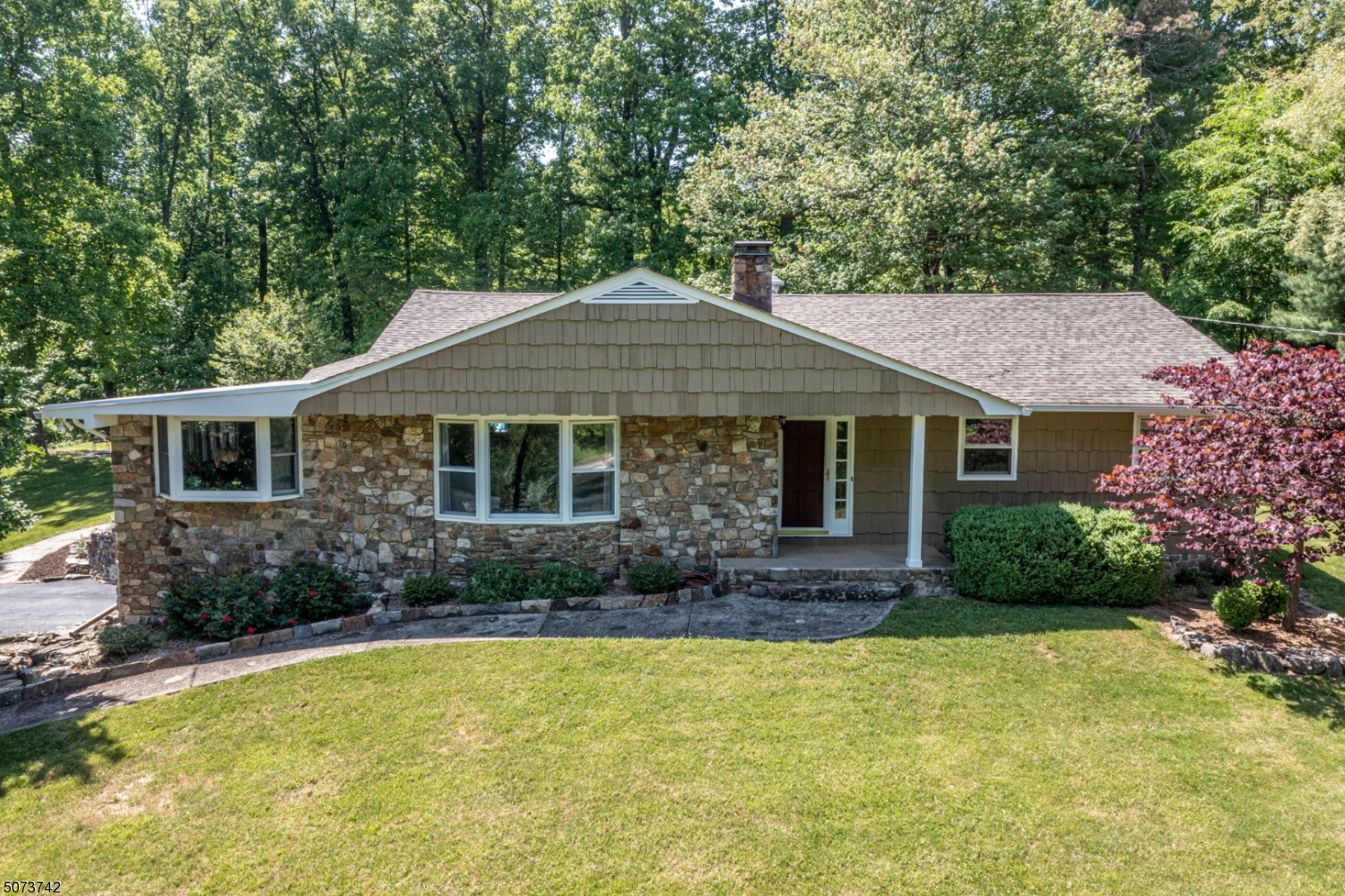 665 Winding Brook Ln, Lebanon Twp., NJ 078304175 Estately 🧡 MLS