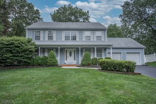 44 Green Tree Dr