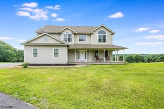 75 Maple Ln