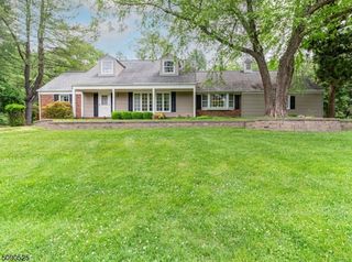 9 Farview Dr