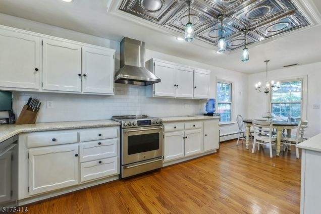 7 Kentbrook Ter Kinnelon Boro, NJ House Sold - Photo 1 of 31. Opens carousel modal