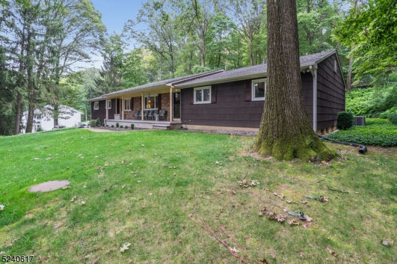 305 N Polktown Rd  
