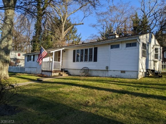 17 Sunset Trl Sparta Twp., NJ House Sold - Photo 1 of 16. Opens carousel modal