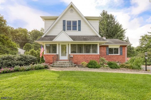 172 Packard Ave Wyckoff Twp., NJ House Sold - Photo 1 of 50. Opens carousel modal