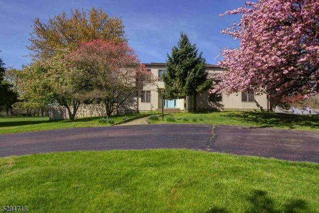 1 Laurelton Trl Raritan Twp., NJ House Sold - Photo 1 of 44. Opens carousel modal