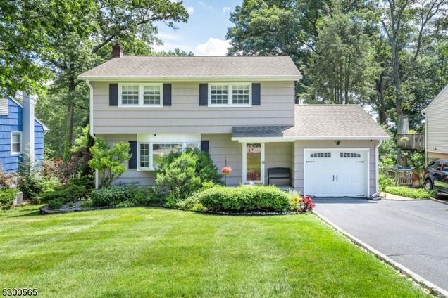 10 S Dacotah Ave Rockaway Twp., NJ House Sold - Photo 1 of 28. Opens carousel modal