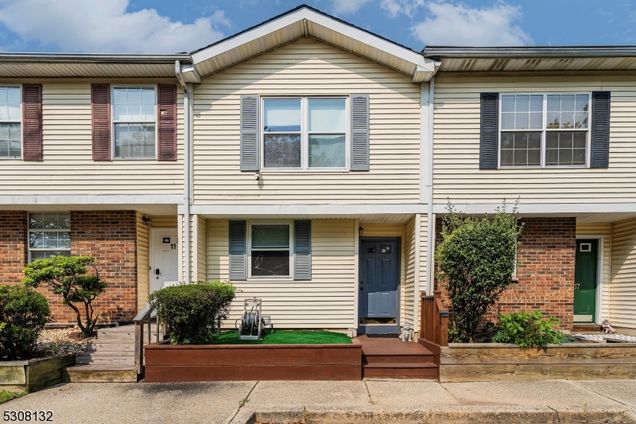 15 Florida Grove Rd Unit 15 Woodbridge Twp., NJ House Sold - Photo 1 of 16. Opens carousel modal