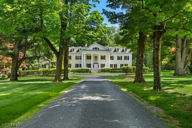 40 Mountain Top Rd Bernardsville Boro, NJ House Active - Photo 1 of 45. Opens carousel modal