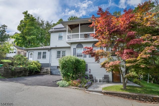 26 Nakomis Path Lincoln Park Boro, NJ House Sold - Photo 1 of 27. Opens carousel modal