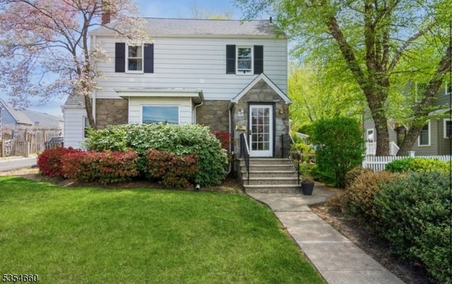 103 W Passaic Ave