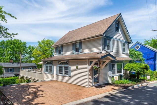7 Force Pl Parsippany-Troy Hills Twp., NJ House Sold - Photo 1 of 25. Opens carousel modal