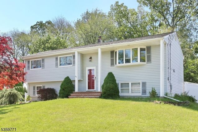 60 Furman Dr