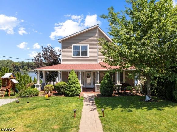 10 Emerson Rd