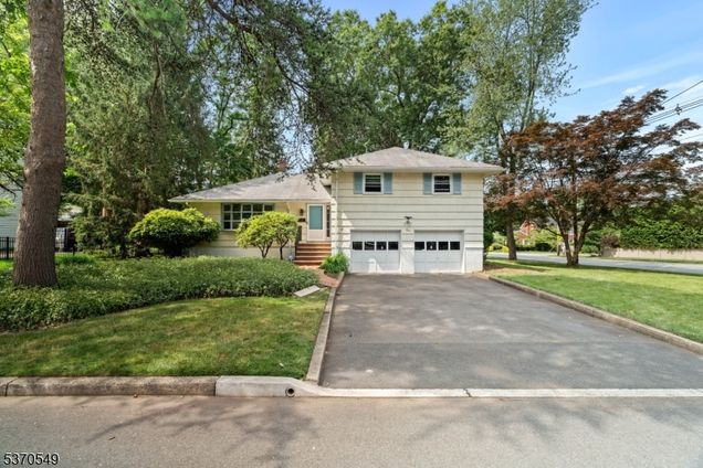 2 Churchill Rd