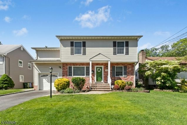 61 FURBER AVENUE
