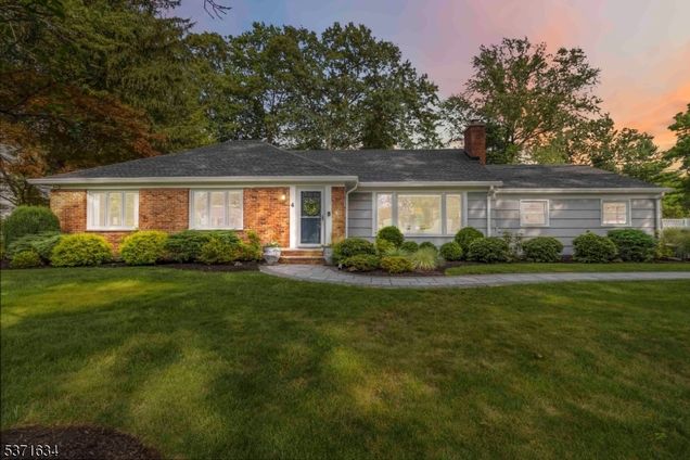 4 Allen Dr