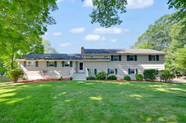 490 Sussex Ave