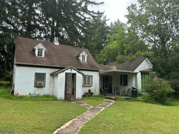 598 River Rd