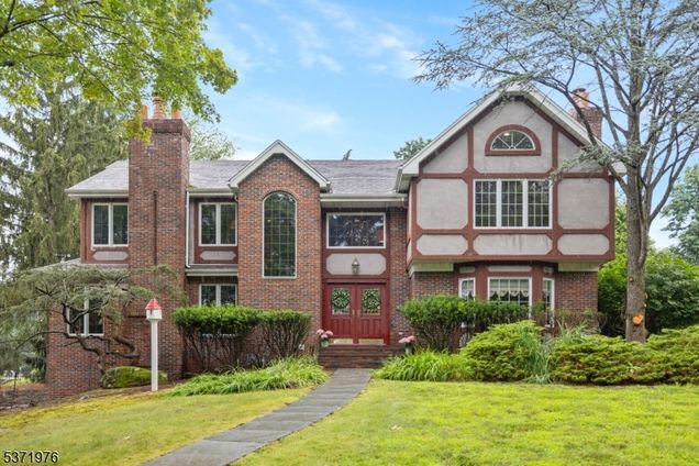 295 French Hill Rd Wayne Twp., NJ House Active - Photo 1 of 35. Opens carousel modal