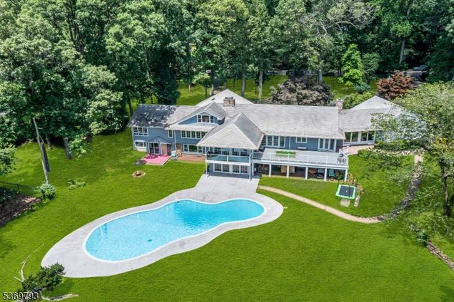 44 Hillcrest Rd Bridgewater Twp., NJ House Active - Photo 1 of 50. Opens carousel modal