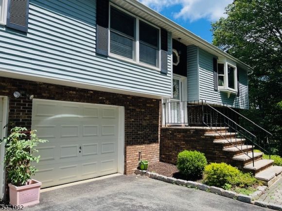 16 Argus Ave Butler Boro, NJ House Active - Photo 1 of 10. Opens carousel modal