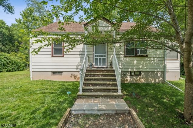 28 Union Ave